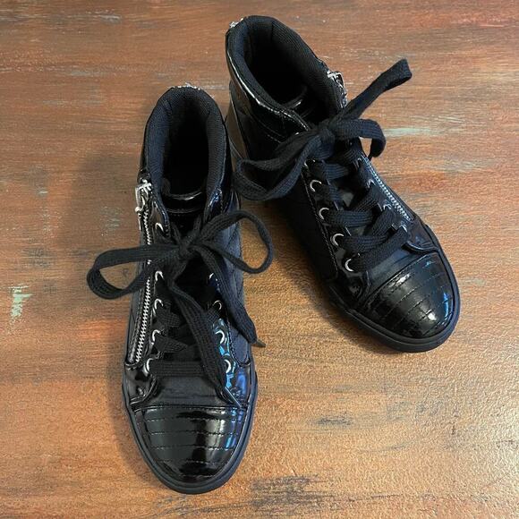 Guess Goorily Women's Flat Ankle Boots Leather Sole Size 5 M - Picture 1 of 11